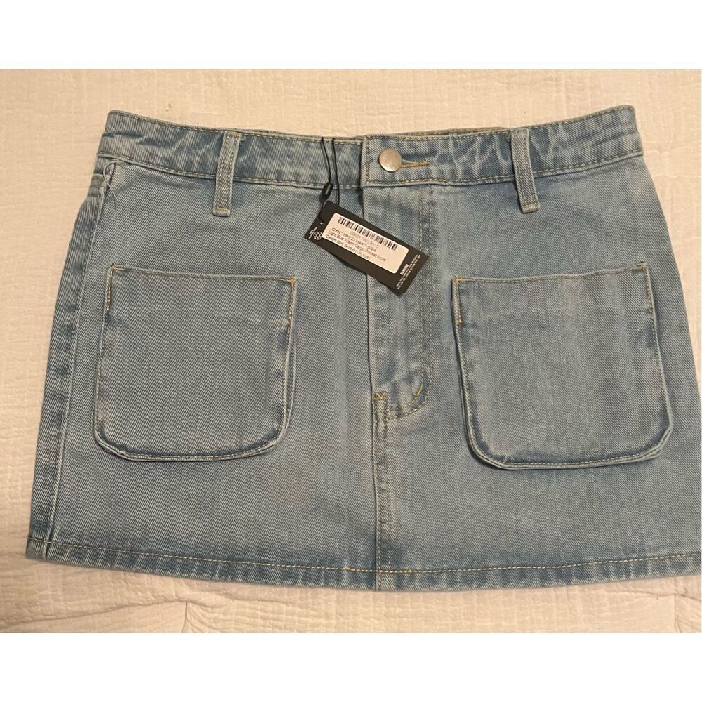 PrettyLittleThing Light Blue Front Pocket Cargo Micro Mini Denim Skirt NEW NWT